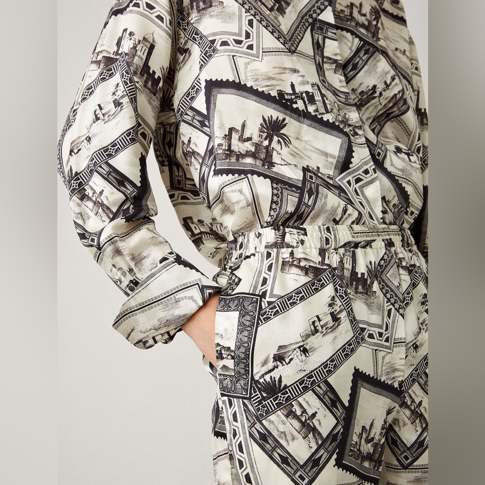 JOSEPH

Dawson Big Stamp Print Blouse - Picture 9 of 16